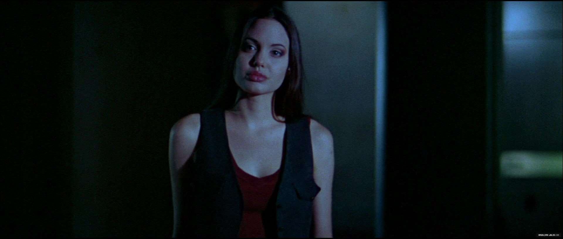 Screen Captures Angelina Jolie Web